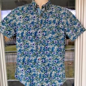 "Craft and Flow" Hawaiian Shirt in Excellent Condition. 100% Cotton. Size Small.